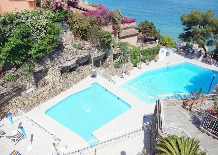 Casa Sul Mare Per 5 Persone, Privata, Piscine E Campo Da Tennis