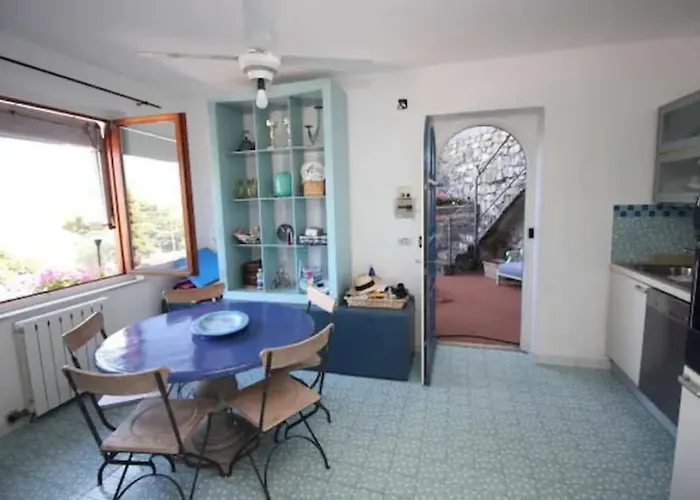 Casa Sul Mare Per 5 Persone, Privata, Piscine E Campo Da Tennis