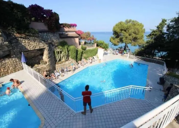 Casa de Férias Casa Sul Mare Per 5 Persone, Privata, Piscine E Campo Da Tennis