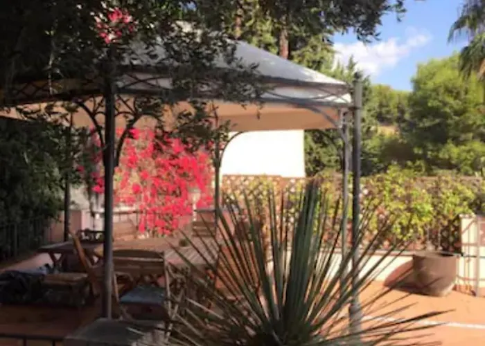 Casa Sul Mare Per 5 Persone, Privata, Piscine E Campo Da Tennis