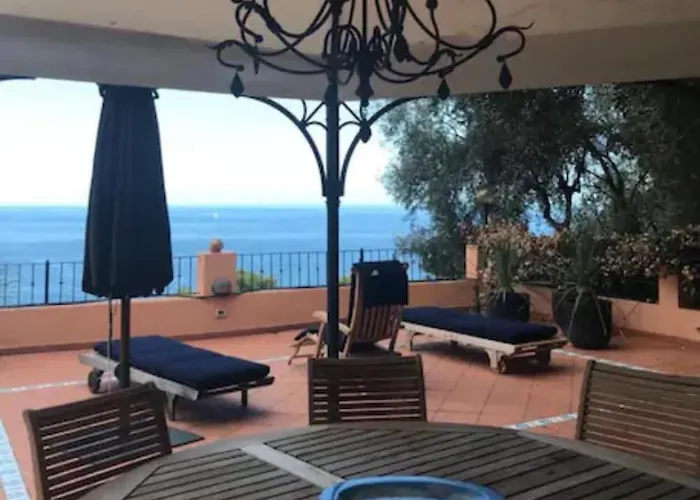 Casa Sul Mare Per 5 Persone, Privata, Piscine E Campo Da Tennis 펜션 Marina dʼAndora